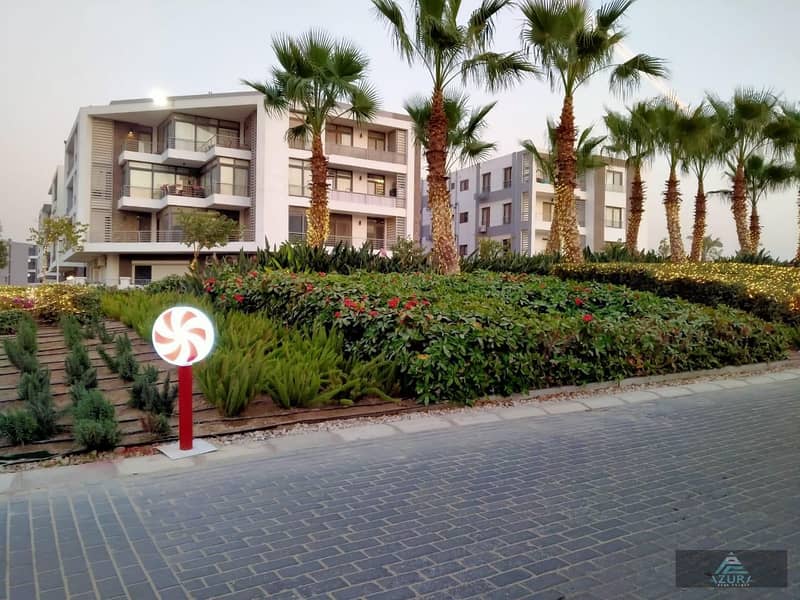 A 3-bedroom apartment for immediate sale in a fully-serviced compound in the first settlement with a 42% cash discount. 0