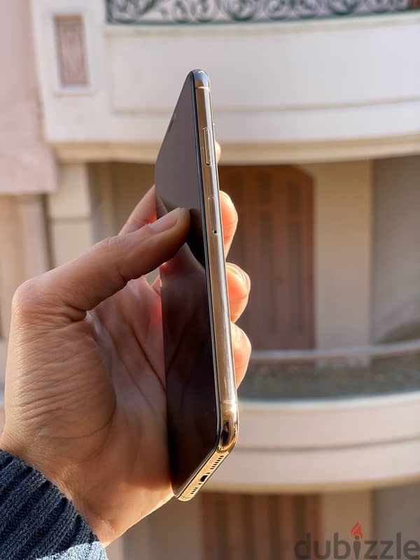 i phone xs max 256 giga خطين 1