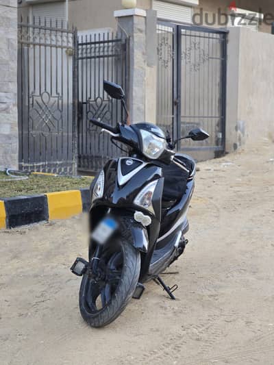 Scooter SYM ST200 2019 بحالة ممتازة