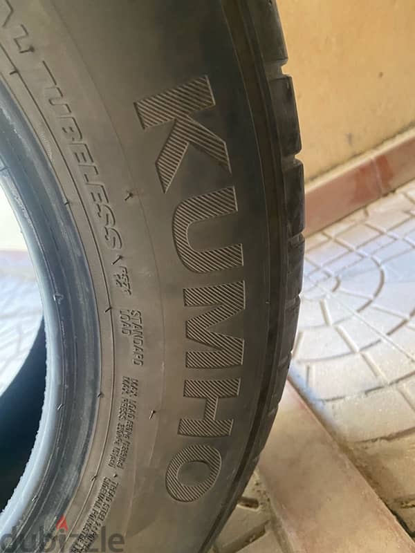 Kumho ٤ فرد كاوتش مقاس ١٦ ٢٠٥/٦٠ 1