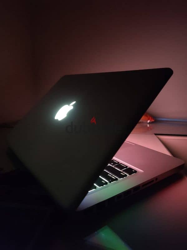 Macbook pro 13inch 2011 3