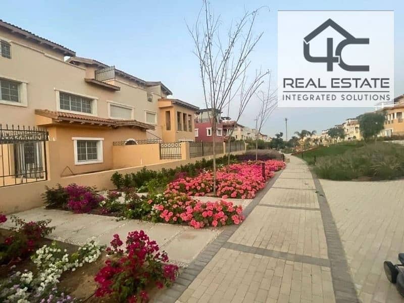 townhouse 215m  in Hyde Park Fifth Settlement view landscape and very prime location the lowest down payment and  installments 0