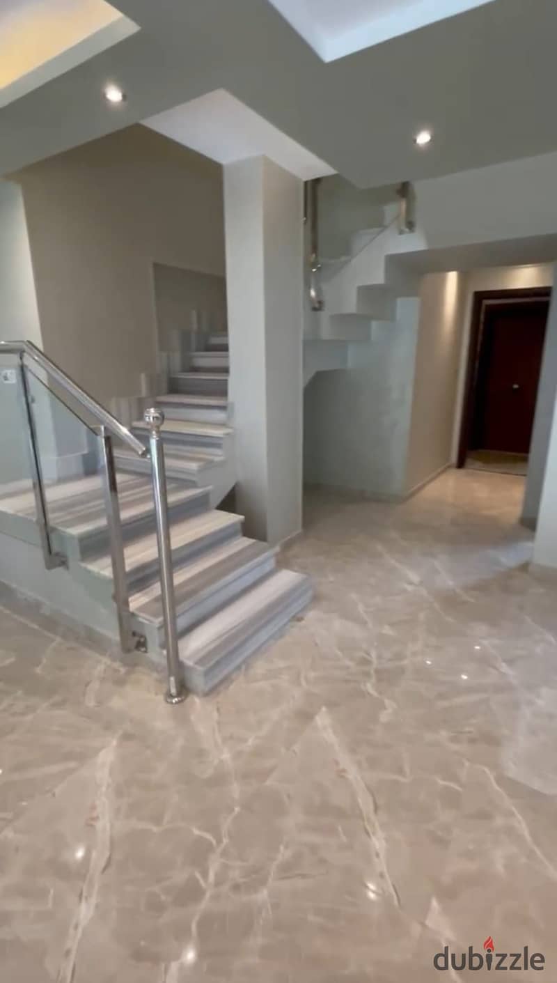 4-room duplex for sale, immediate receipt, ultra super luxury finishing, with 50% down payment, in Amorada, Fifth Settlement, next to Hyde Park, minut 0