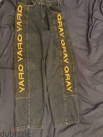 blue baggy jeans, brand “gray”