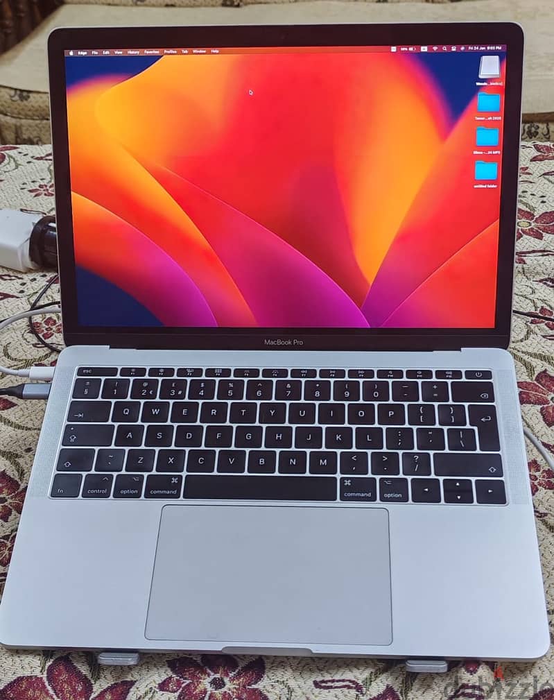 MacBook Pro 2017 13-Inch 0