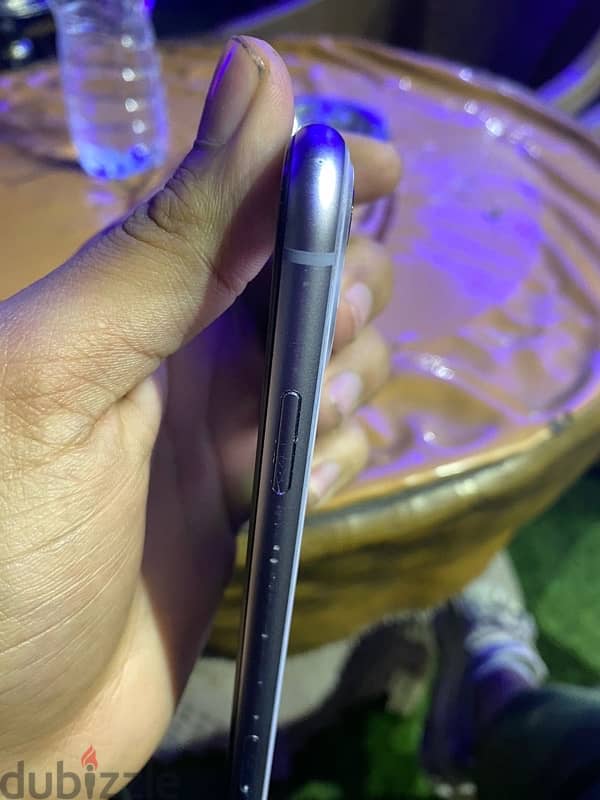 iPhone 11 from UAE 3