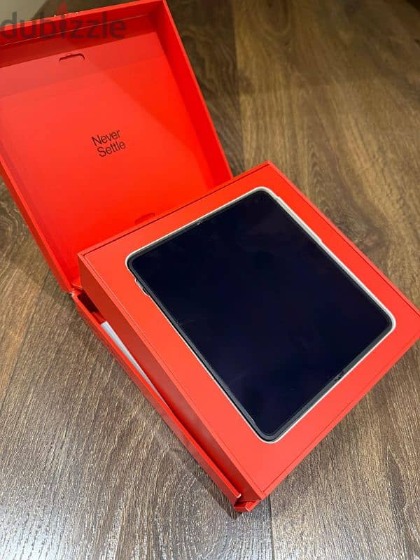 one plus open like zero with box and charger and  all accessories 3