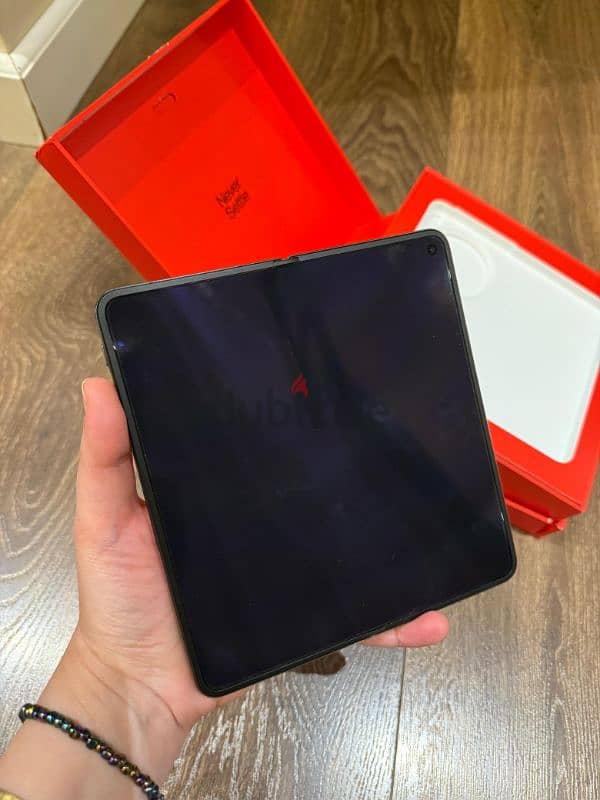 one plus open like zero with box and charger and  all accessories 4