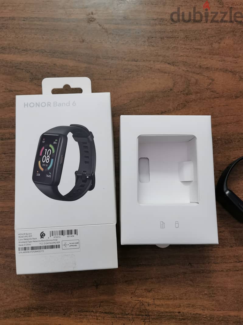 Honor Band 6 جديدة لانج استعمال خفيف جدا للبيع بكل حاجتها 0