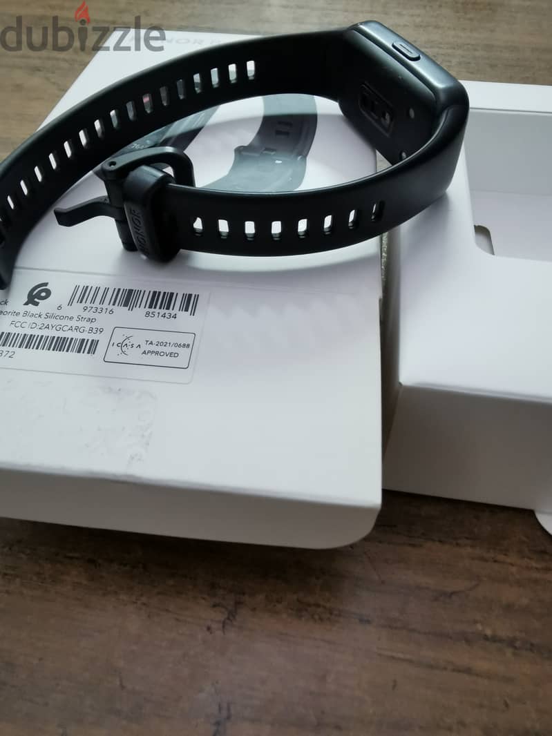 Honor Band 6 جديدة لانج استعمال خفيف جدا للبيع بكل حاجتها 4