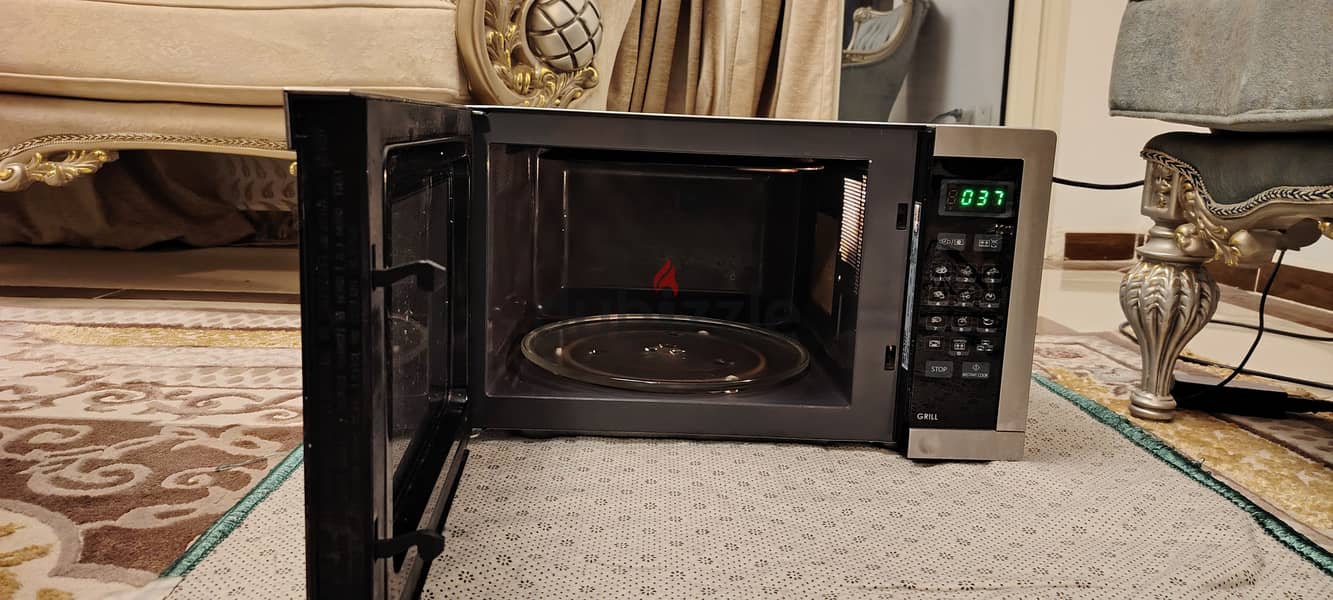 Sharp Microwave 34 L 2