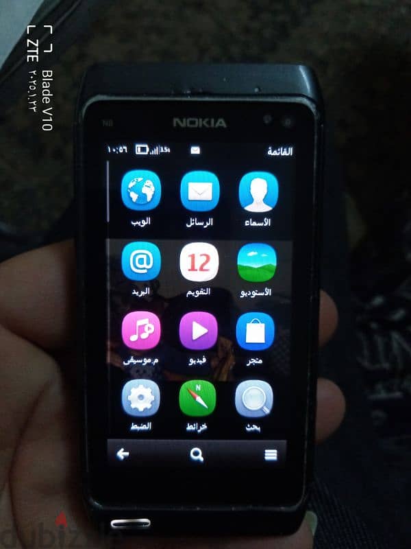 Nokia N8 4