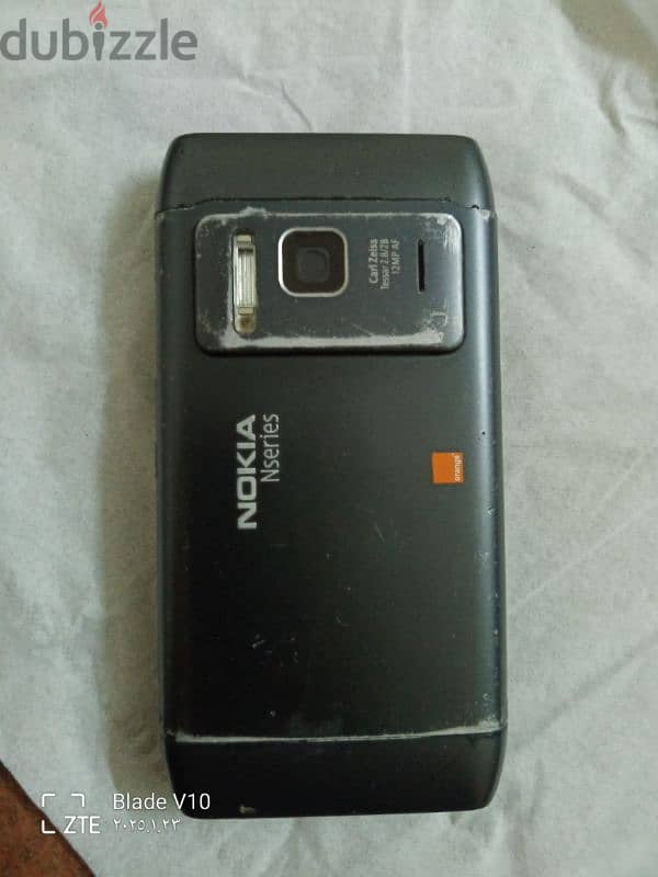 Nokia N8 5