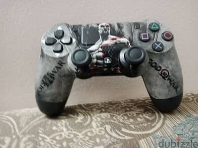 controller of PlayStation 4 مستعمل