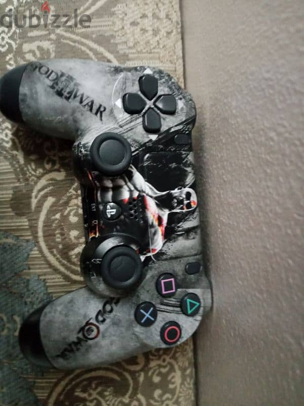 controller of PlayStation 4 مستعمل 1