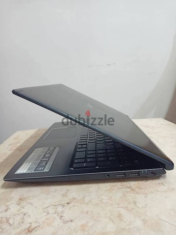 Laptop Acer A715 1