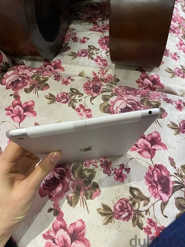 iPad الجيل السادس 4