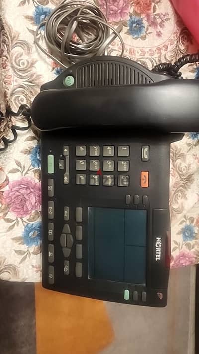 1 Nortel Meridian M3904 12 Lines Corded Phone