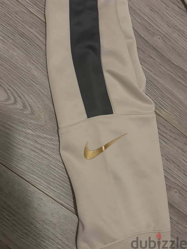 nike air sweatpants 2