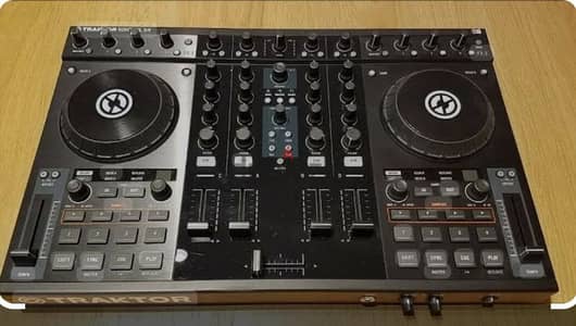 traktor s4 mk1