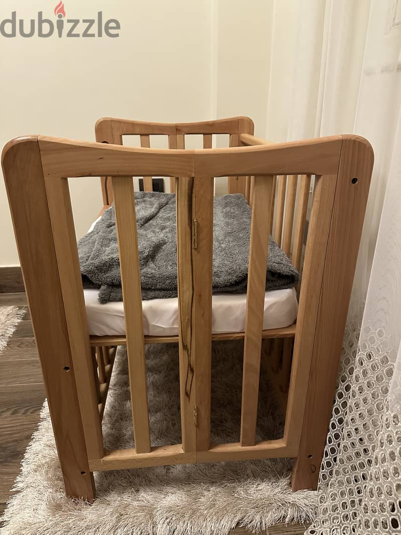 Mastela bouncer and Dahab wooden bed. سرير خشب و مستيلا بونسر 4