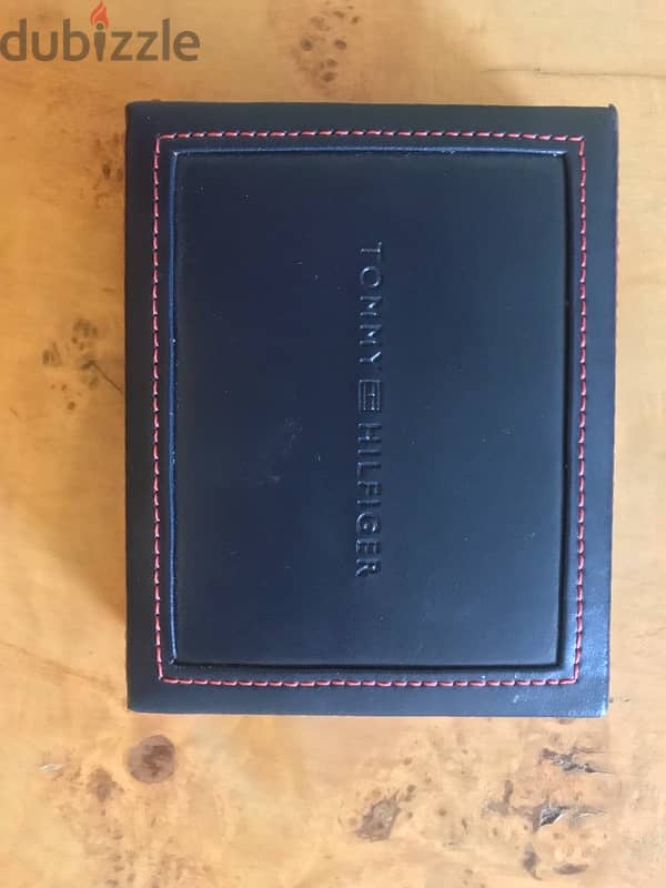 Tommy Hilfiger original wallet 1