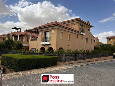 Villa for sale in Stone Park Compound, Fifth Settlement, New Cairo, in installments over 8 years, near Mountain View and Palm Hills