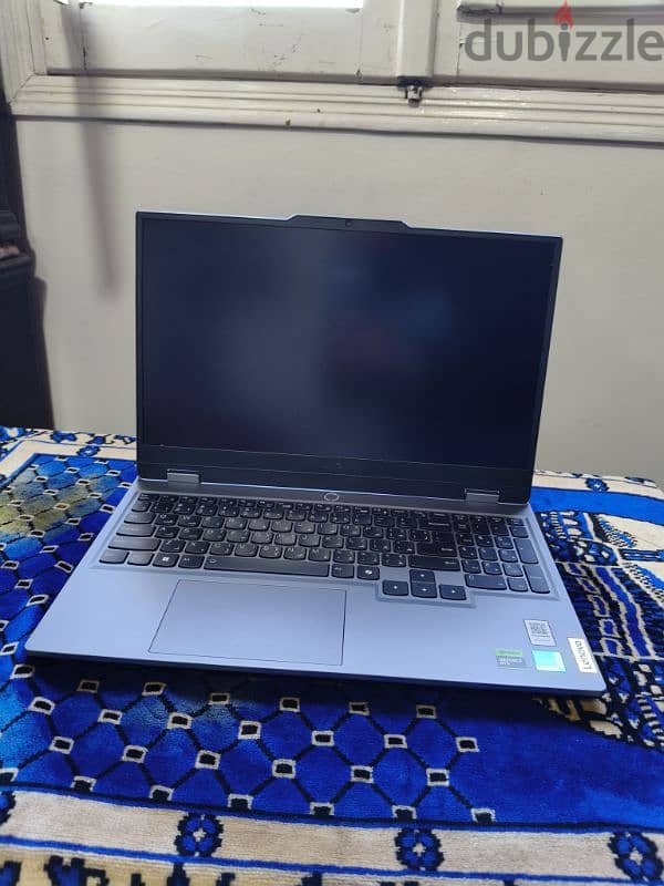 Lenovo LOQ 15irx9 RTX 4060 i7 13650hx 2