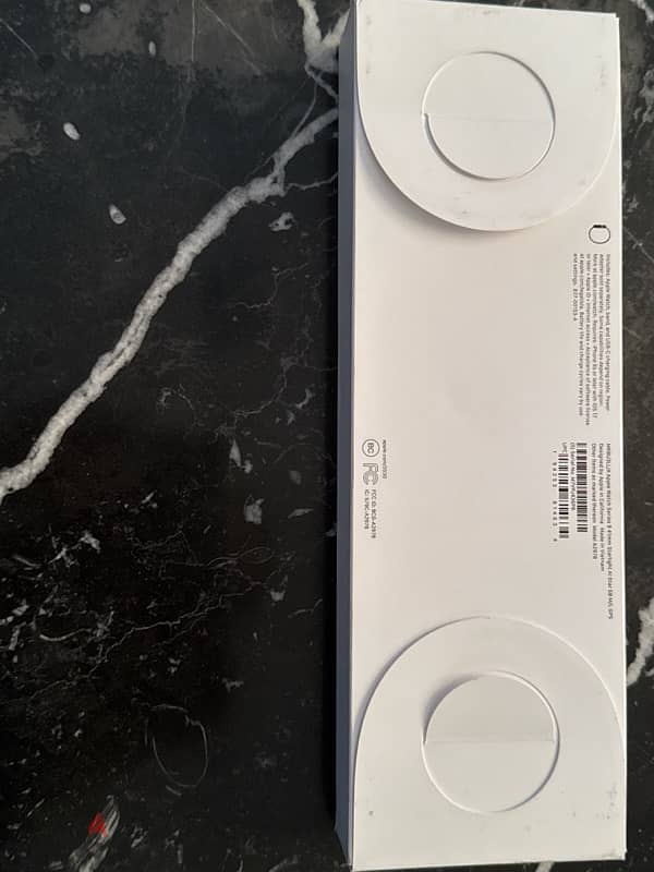 apple watch series 9 41mm starlight color 1