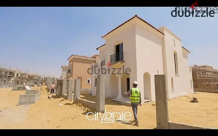 فيلا توين هاوس للبيع 510م بسعر خيالي وبتقسيط كمبوند سيتي جيت City gate 0