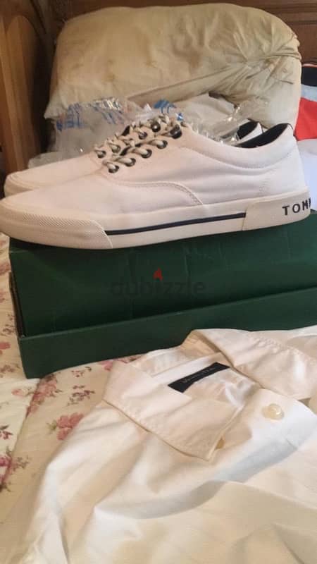 WHITE TOMMY HILFIGER SHOES SIZE 43 2