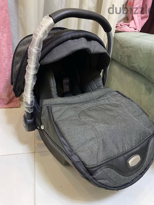 petit Bebe car seat سيت كار كرسي سياره 2