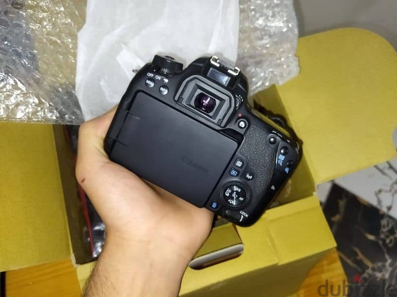 canon d77 1