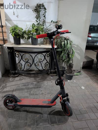 Crony Electric Scooter 20KM Range , 60KMh Speed. . . . negotiable