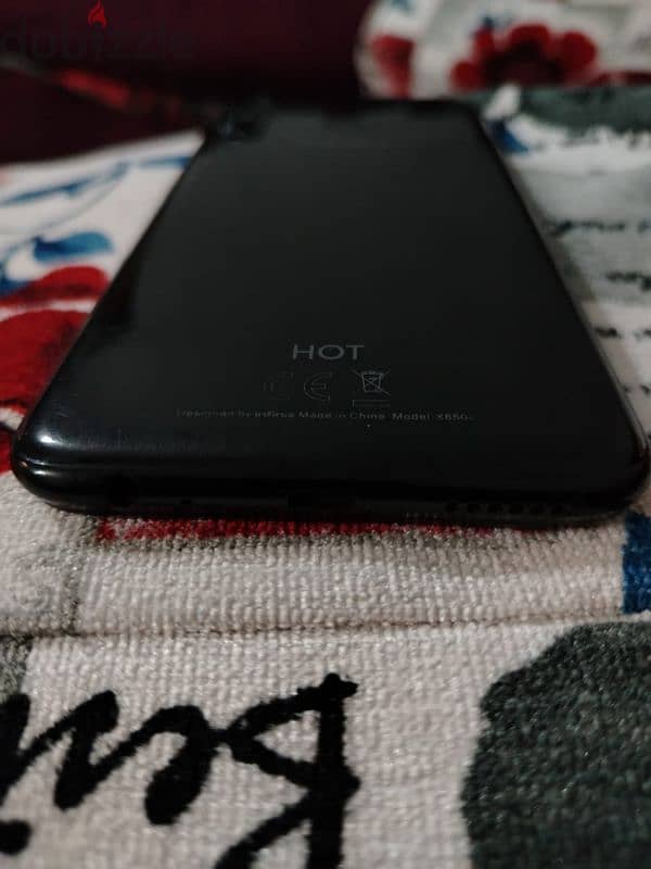 Infinix Hot 8 1