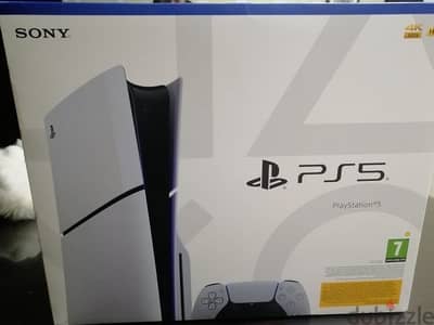 ps 5 console with disc version