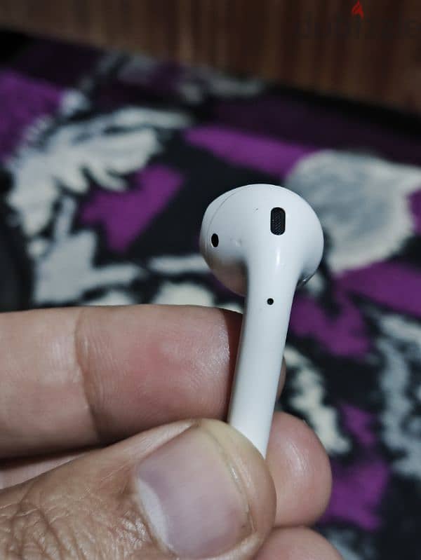 Airpods 2nd generation السماعه الشمال ضايعه 5