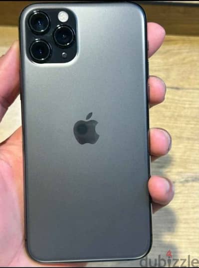 I phone 11 Pro Max  بطاريه 84% مساحه 256  وتر بروف