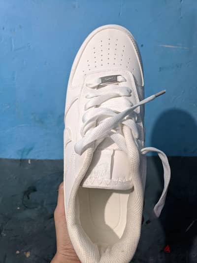 White AIR FORCE 1. SIZE 45 ( NEW)