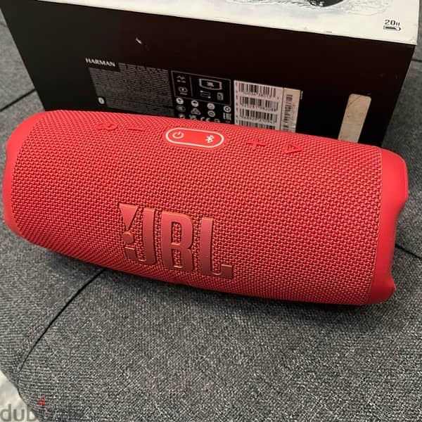 JBL CHARGE 5 like new 4