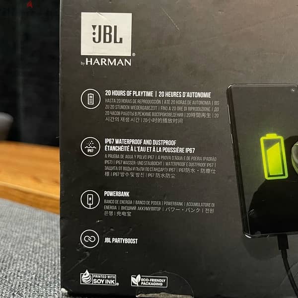 JBL CHARGE 5 like new 7