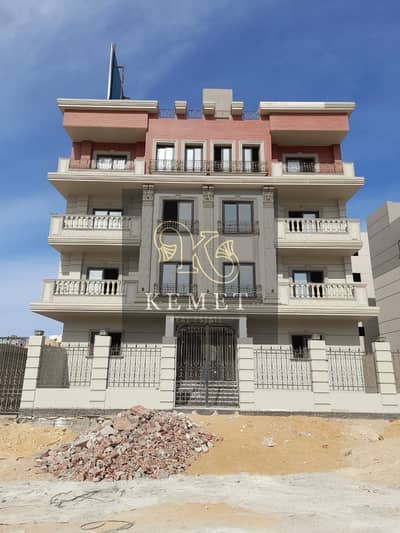 Apartment for sale, immediate receipt in installments, 161 meters view on Katameya Creeks Compound, steps for Gamal Abdel Nasser axis in Narges