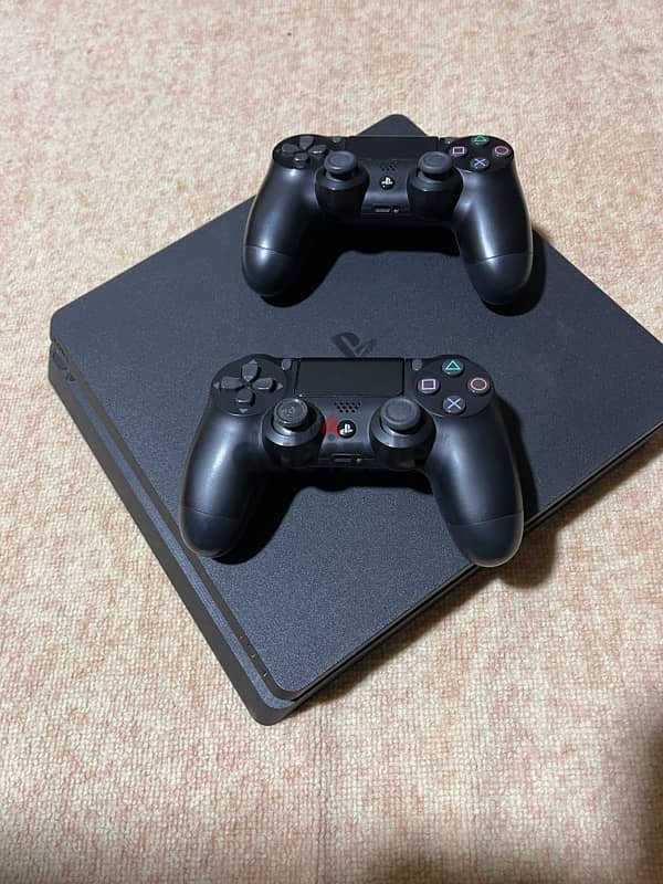 PS 4 slim 0