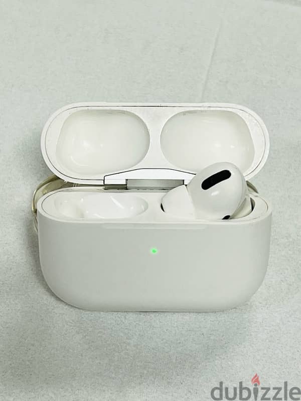 original apple airpods pro 0