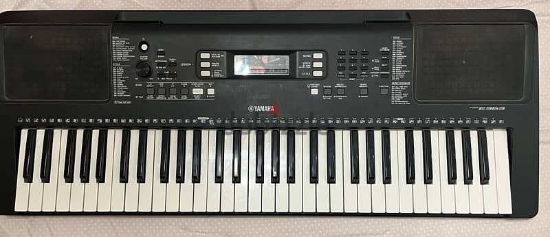 Yamaha PSR363 used like new 0