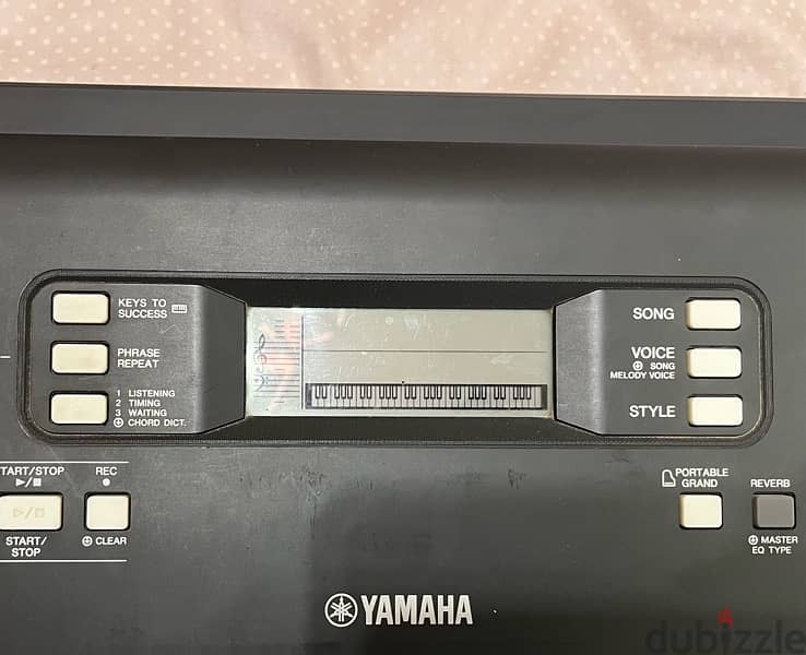 Yamaha PSR363 used like new 3