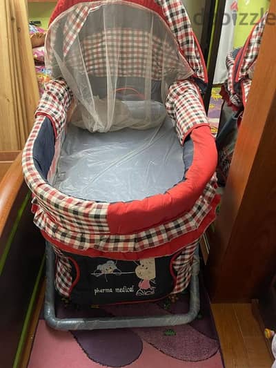 سرير أطفال للبيع جديد تماما baby bassinet brand new