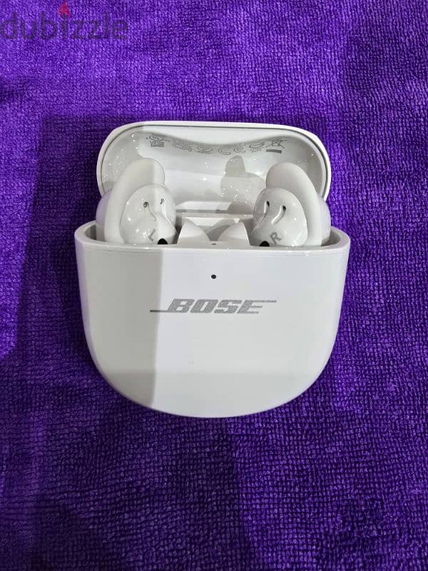 Bose QuietComfort Ultra Earbuds White Smoke 1