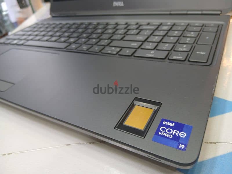 DELL Precision 7560 0