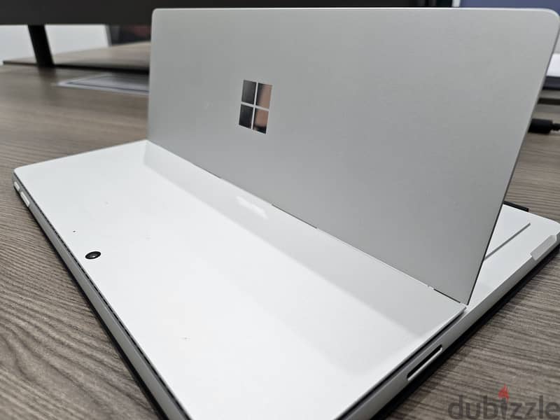 إستخدم خفيف  - Surface Pro 9 - i7 - 16 GB RAM  - 1 TB Storage 6